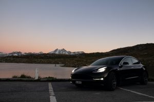 Tesla 2 300x200