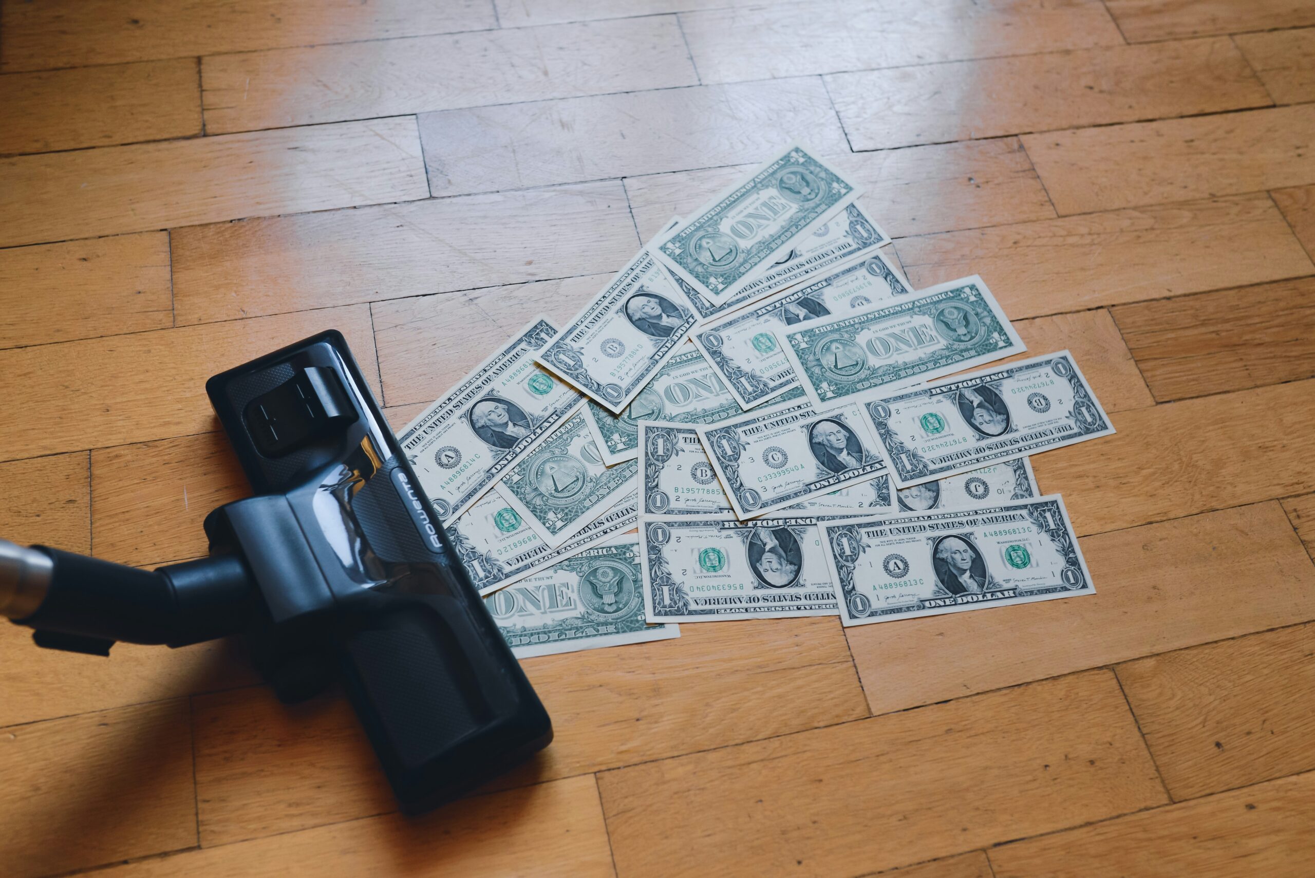 Dave Ramsey vs Robert Kiyosaki: Who’s Right About Debt?